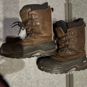 Baffin Dark Brown and Black Snow Boots VGUC